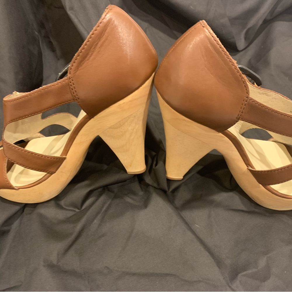 Max Studio Arial Platform Heels Size 9M - Picture 7 of 11